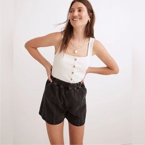 Madewell Denim Easy Pull-On Shorts in Lunar Wash: TENCEL. Size small.